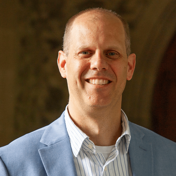 Chris Edwards Headshot