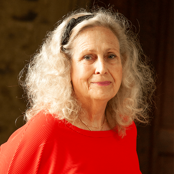 Betsy Anderson Headshot